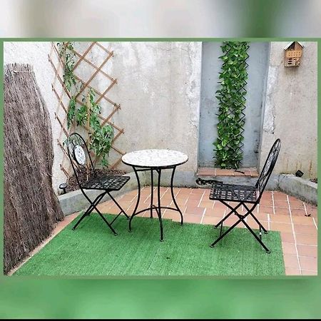 Charmant Deux Pieces Dans Le Vieux Montluçon Exterior foto