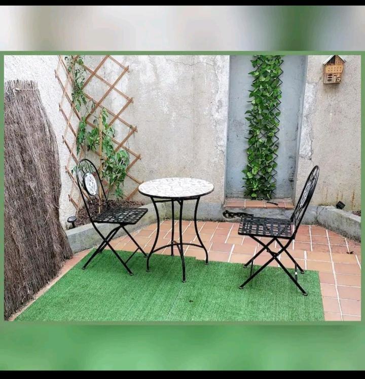 Charmant Deux Pieces Dans Le Vieux Montluçon Exterior foto